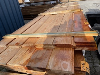 Ca. 23x Douglas wisselsponning/halfhoutsrabat, 18x190mm, lengte 13/400